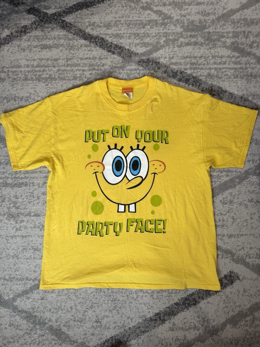 Vintage SpongeBob SquarePants Nickelodeon T-Shirt XL Yellow Party Face 2000s